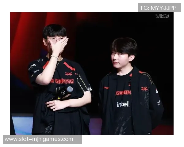 深入分析JDG与FPX比赛中的技术细节与战术运用 深入分析JDG与FPX比赛中的技术细节与战术运用